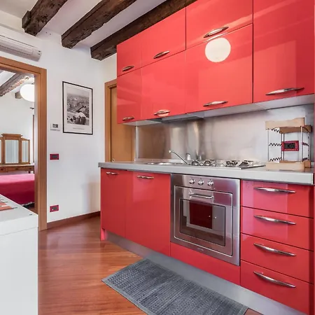 Mit Privater Terrasse By Interhome البندقية