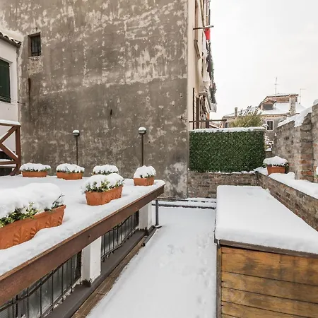 Mit Privater Terrasse By Interhome